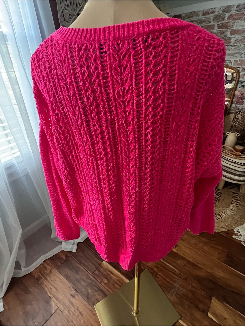 New York & Company Vibrant Hot Pink Cable-Knit Crew Sweater sz Large - Picture 2 of 5